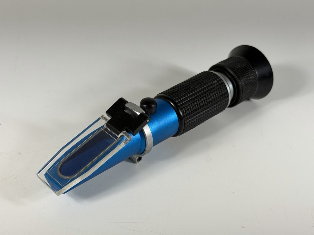 EXTECH RF20 Portable Salinity Refractometer - 0 to 100 PPT - 9PP82