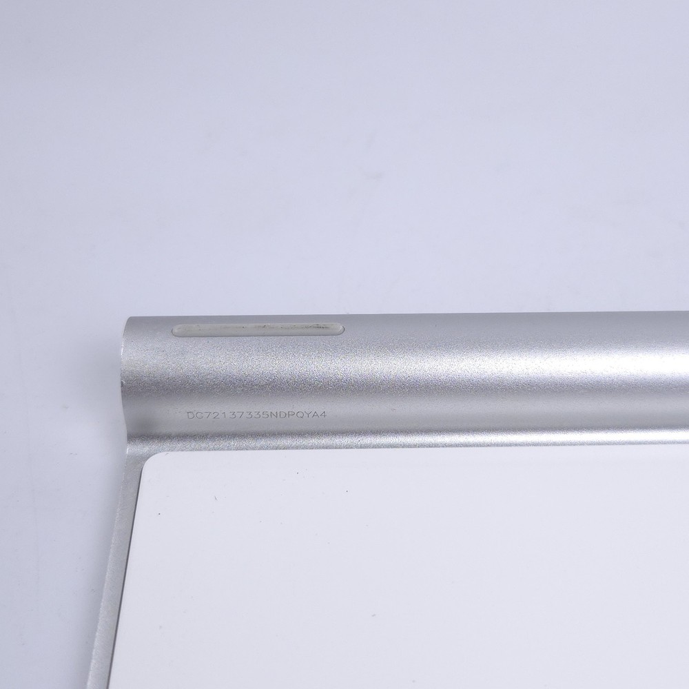 Apple Wireless Keyboard Model No. A1314 Works Great