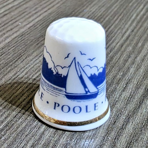 VINTAGE - CERAMIC THIMBLE - POOLE SOUVENIR