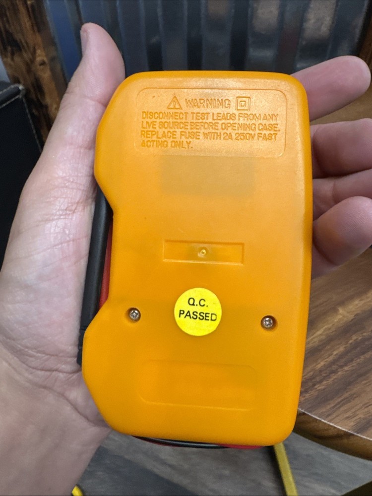 Digitek DS830B+ Multi-meter Yellow Tested Works