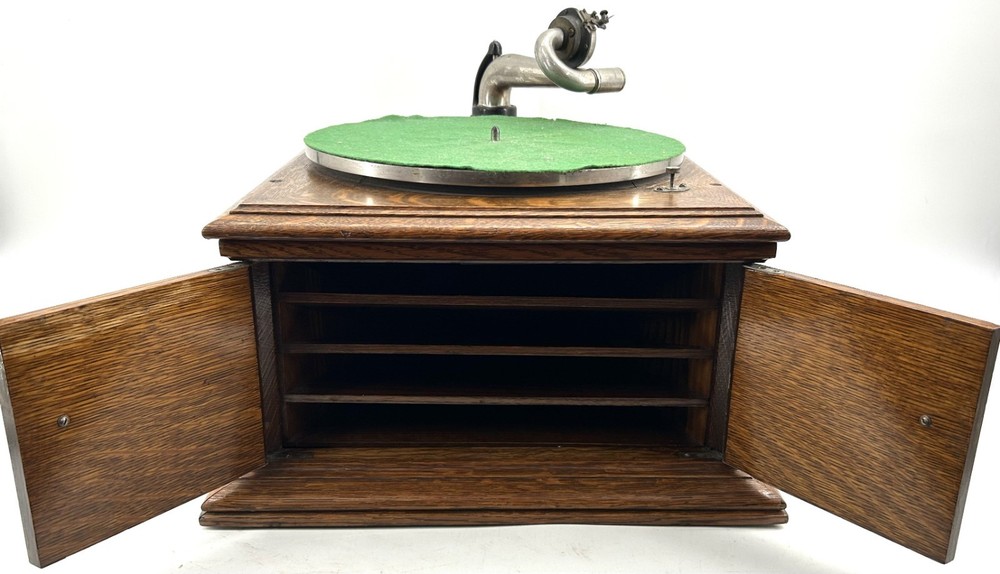 Antique Victor VV-VI Tabletop Phonograph NICE! - NEEDS SOME WORK