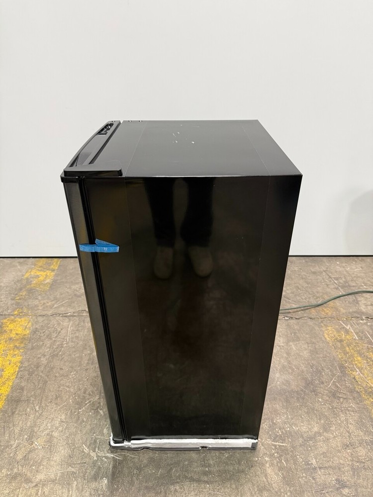 Midea 3.3 cu ft Compact Mini Fridge - MRM33S8ASL