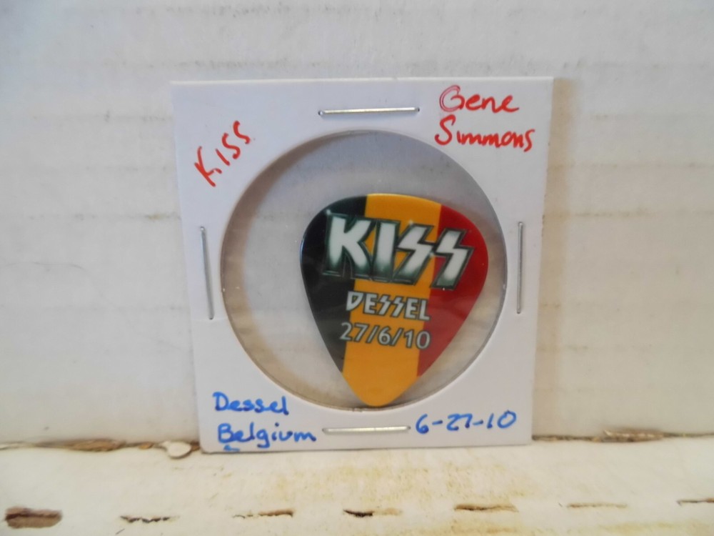 KISS "GENE SIMMONS" 6/24/2010 GUITAR PICK~READ DESCRIPTION #11~11