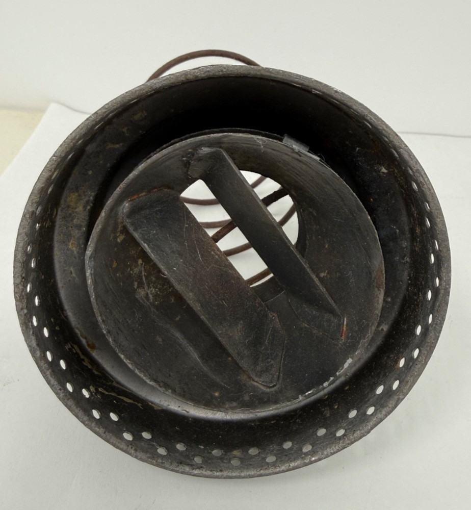 original Dietz 999 short globe railroad lantern globe retainer & spring