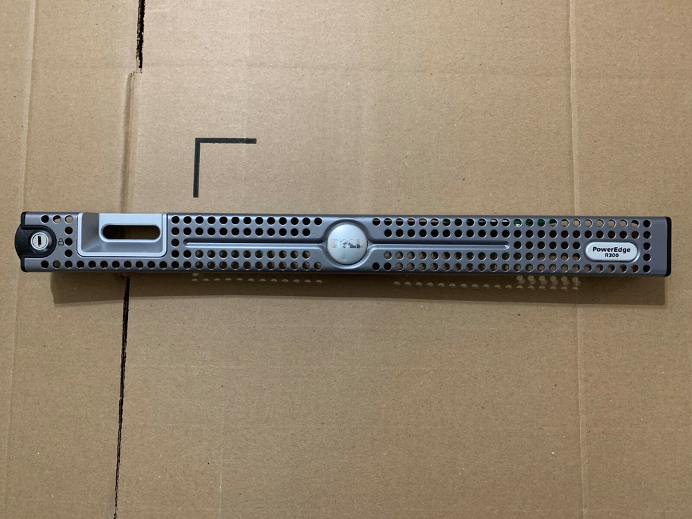 Dell PowerEdge R300 Front Bezel WITH Keys