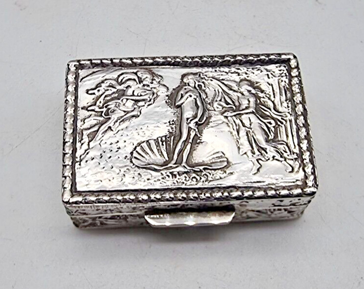 NICE CONTINENTAL .800 GRADE SILVER PILL BOX CIRCA 1930