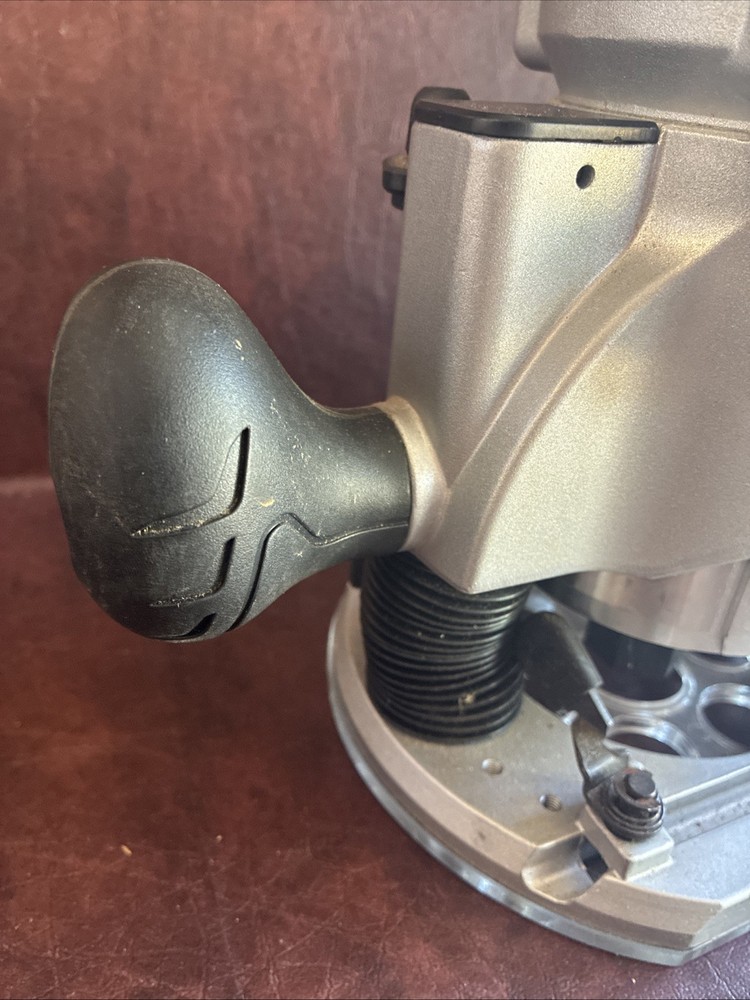 Craftsman 320.27666 Variable Speed Plunge Router