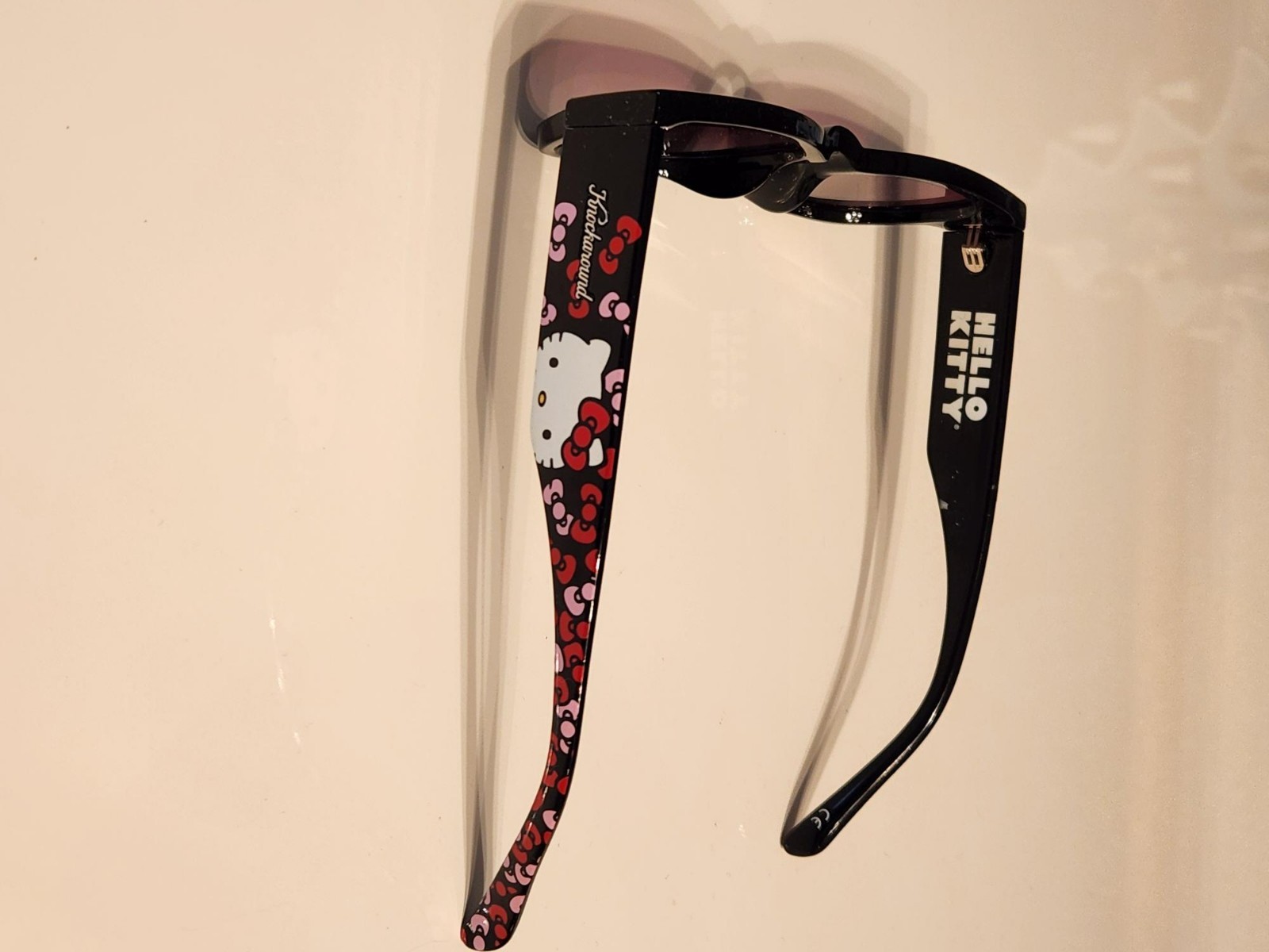 Knockaround Hello Kitty “World of Bows” Sunglasses & Pouch