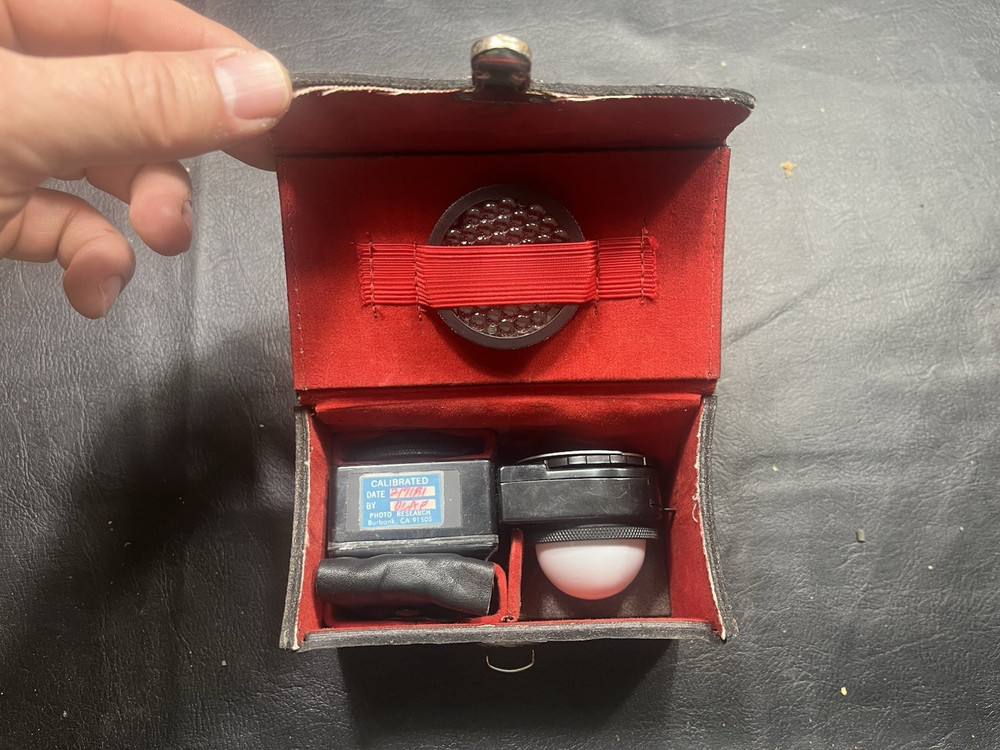 Spectra Professional Vintage Light Meter w/ Cine Discs & Case – Untested