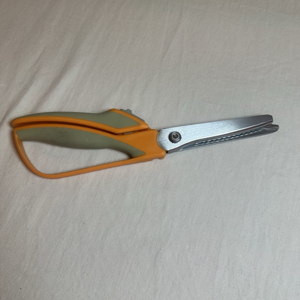 Fiskars Softouch Pinking Shears Scissors Spring Action Soft Touch Pre-owned