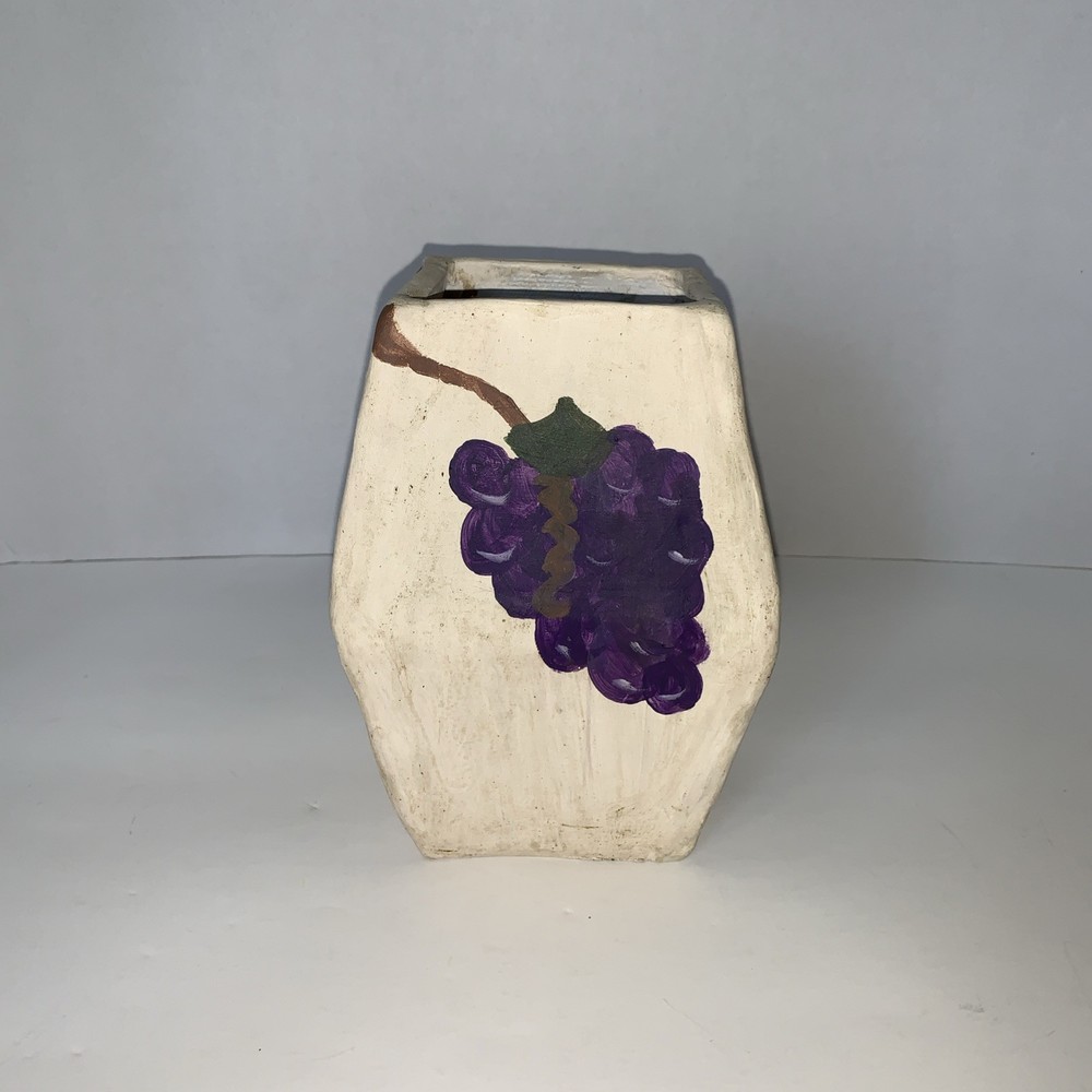 High School Project Pottery Grape Theme Decoration ￼￼