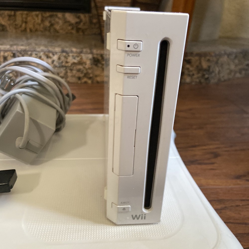 wii consule and Balance board