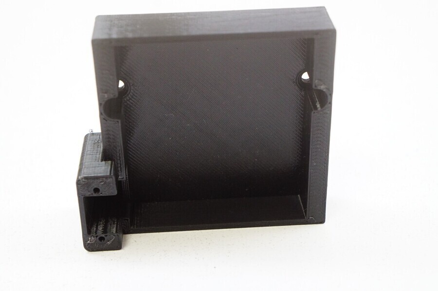 Mamba Monster X ESC Mount for Traxxas Maxx (w/ power switch)