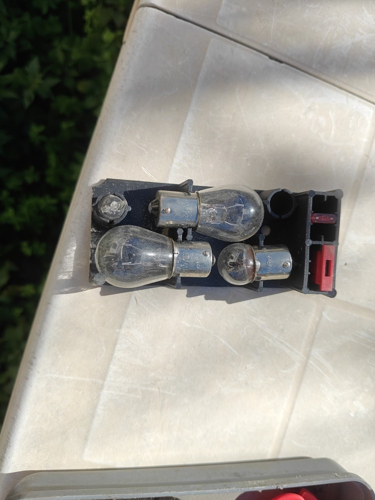 Om EEC Emergency Car Triangle