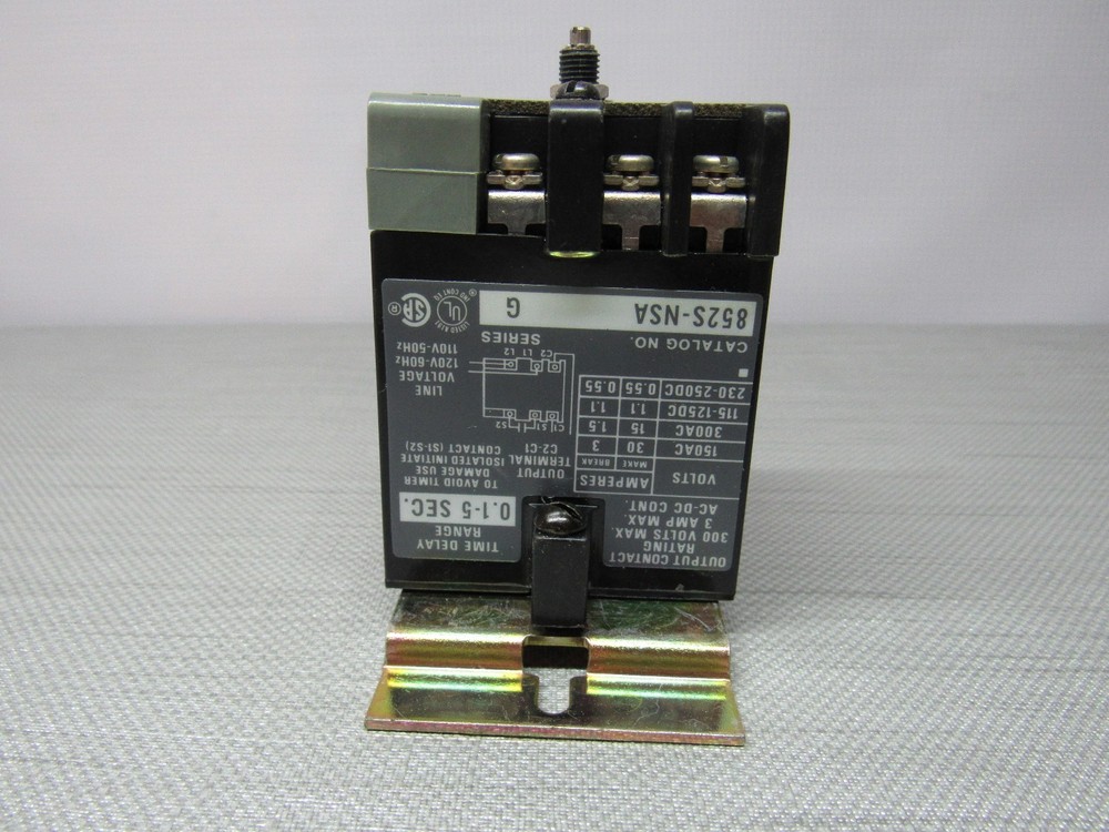 Allen Bradley 852S-NSA Solid State Timer 0.1-5 Sec. Ser.G