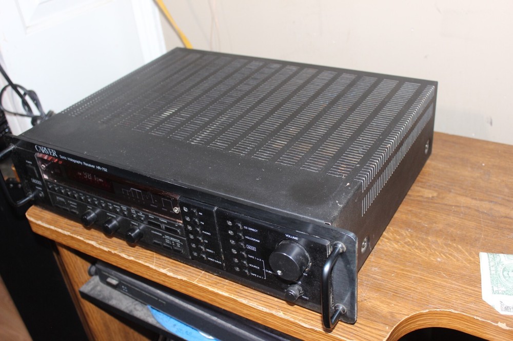 The Carver Receiver HR-752 Nice