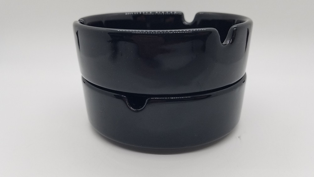 Black Ashtray Porcelain Round Ceramic Hotel 2 pcs.