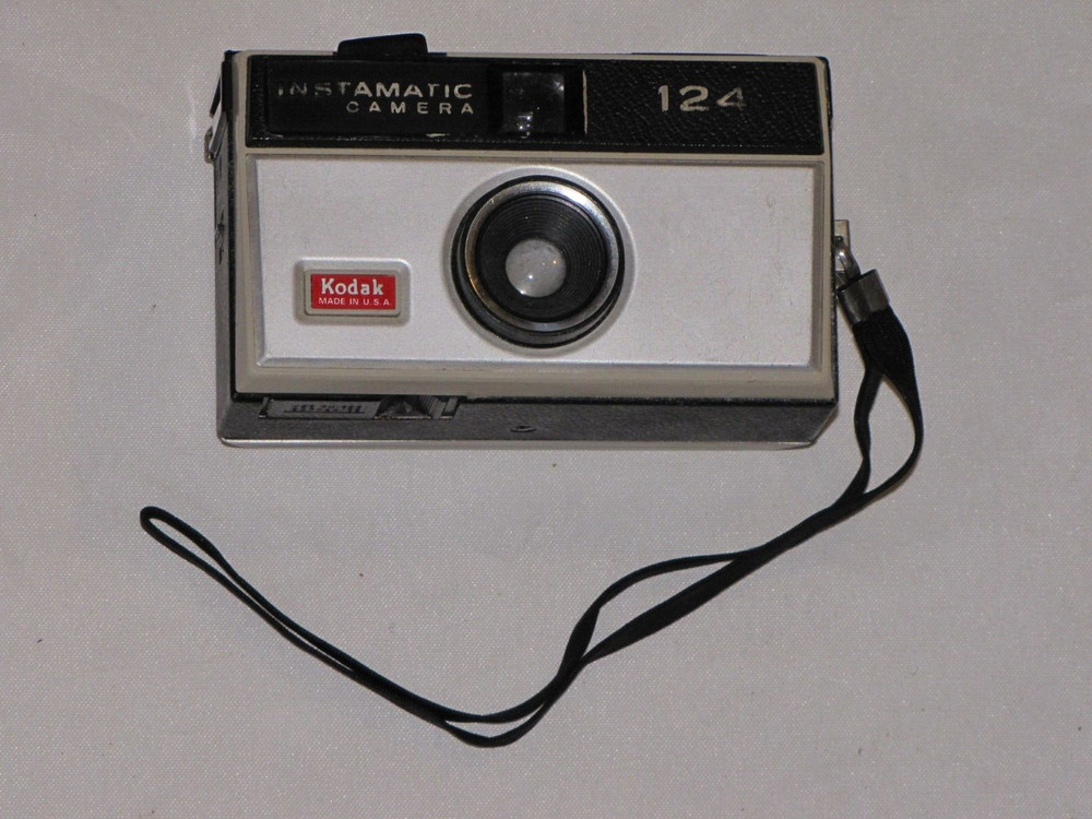 Kodak Instamatic Camera 124 1968-1971 Vintage