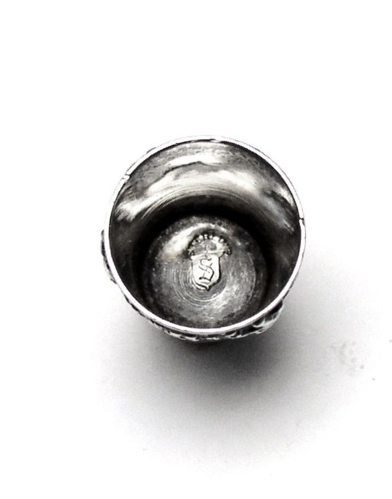 Antique Simons Bros. Sterling Silver Thimble “Cupid” Cherubs & Flowers C1910s