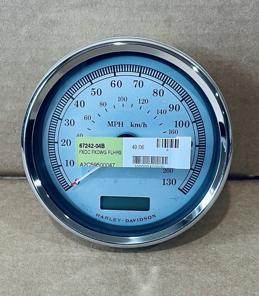2004-2013 Harley Davidson Speedometer - L👀K - NOS
