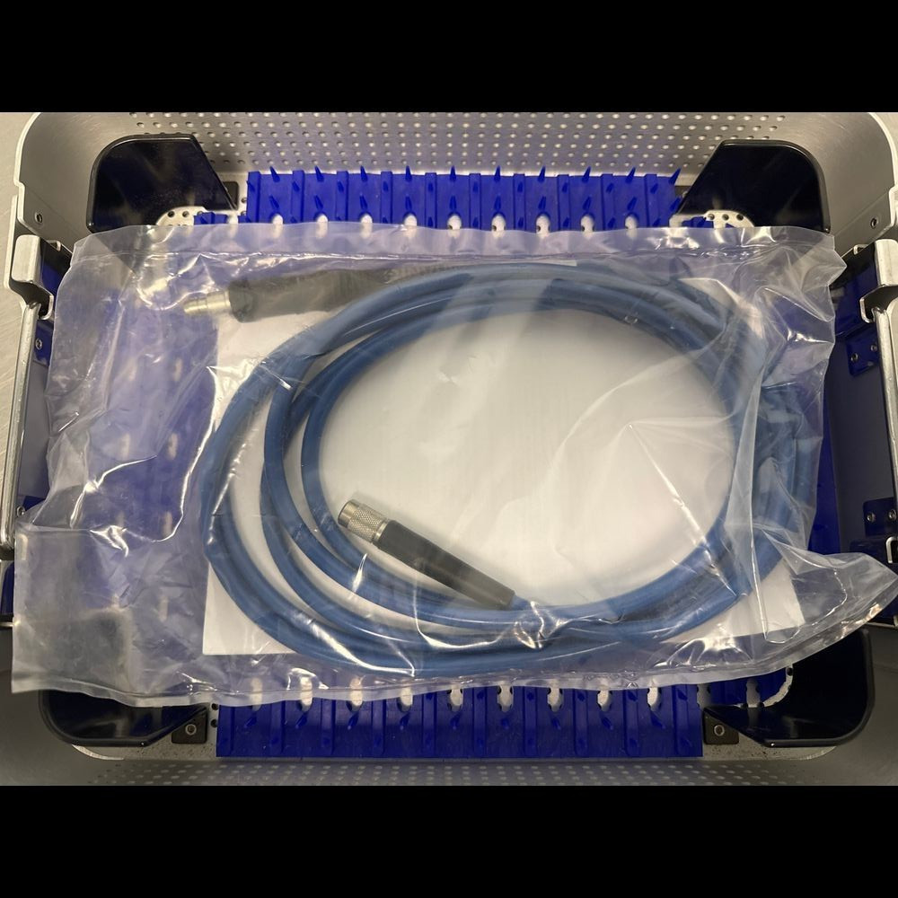 Invuity Eikon LT Illuminated Retractor System