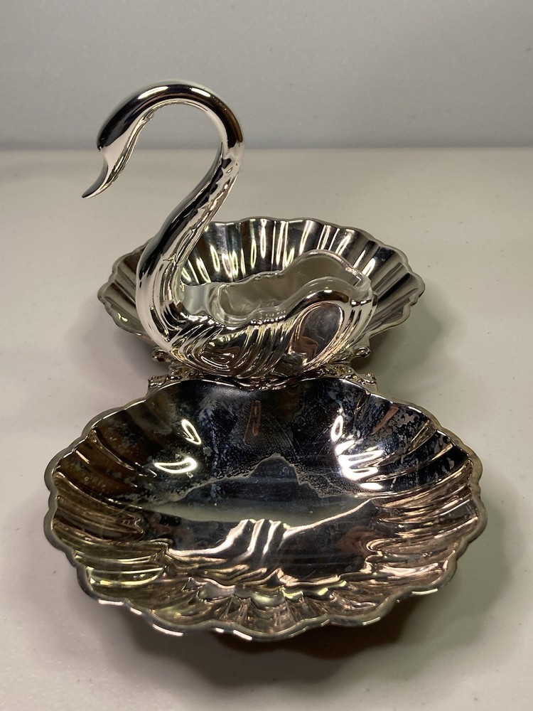 Beautiful Vintage 2 Section Appetizer Dish Swan Pick Holder Center Silverplate
