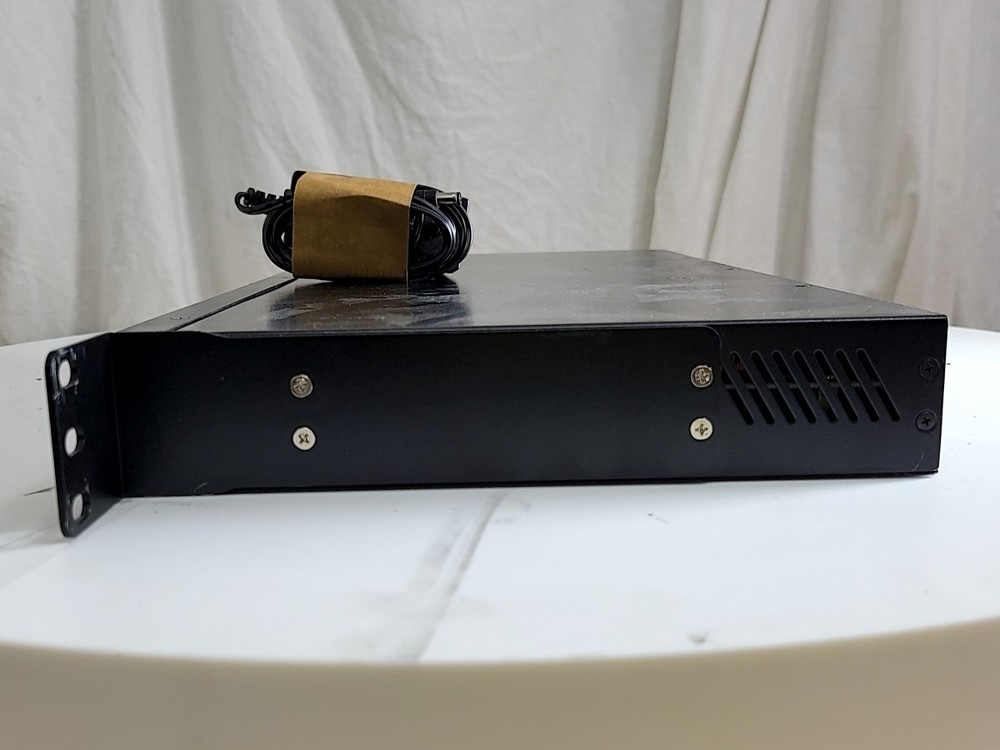 STARTECH SV841HDIE 8 Port KVM Switch