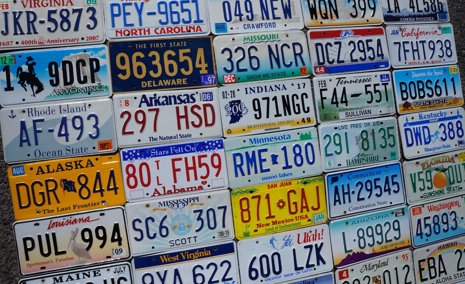 Authentic License Plate - ALL 50 STATES + Territories NICE License Plates Lot