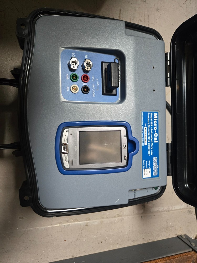 Setra Micro-Cal Model 869 Ultra Low Digital Pressure Calibrator