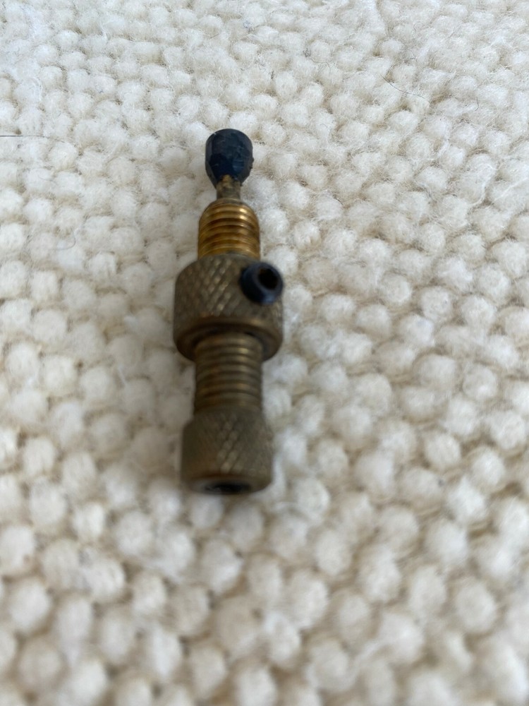 Pressure Plunger Archery Rest