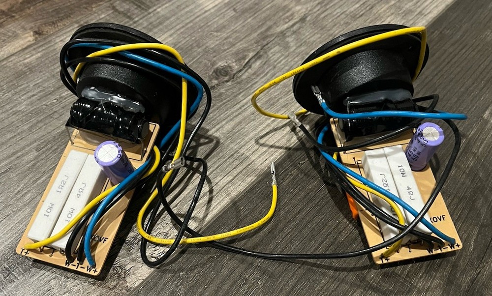 2 Way Passive Crossover Network Mounted On Connector Cup