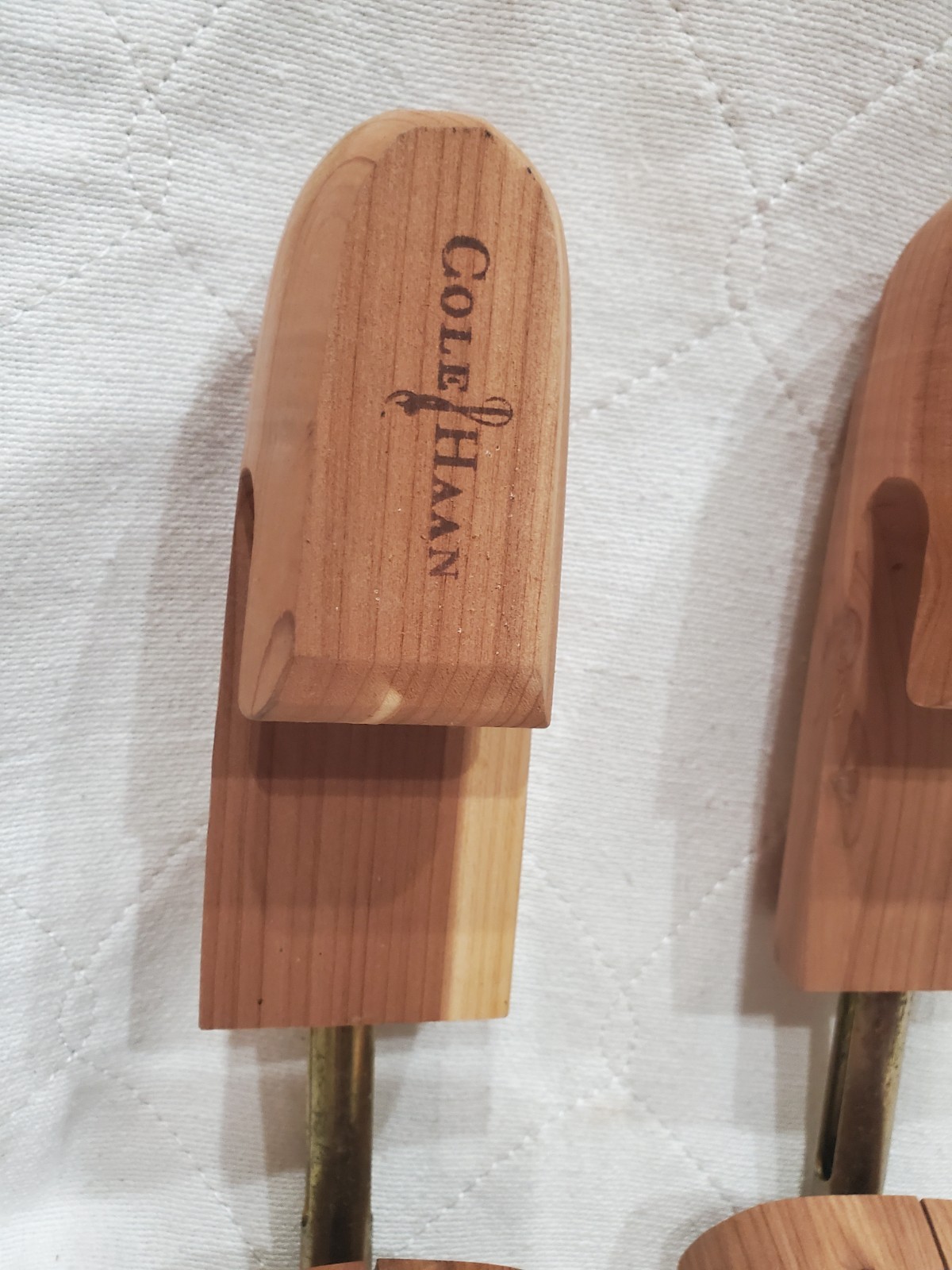 Cole Haan Shoe Tree Wood Split Toe Cedar - Size Large