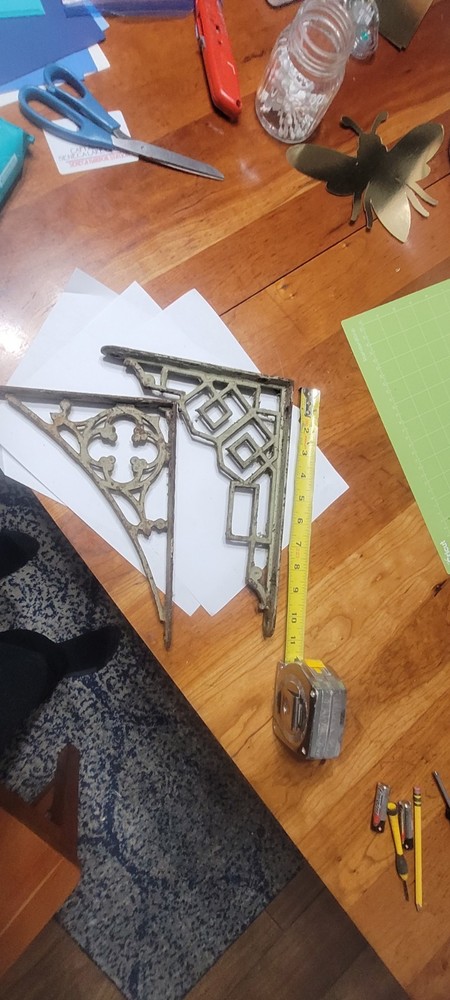 Antique Shelf Bracket S