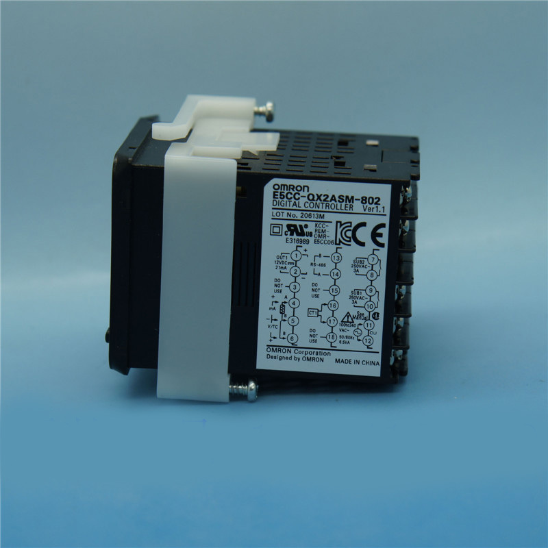 OMRON E5CC-QX2ASM-802 Temperature Controller New In Box
