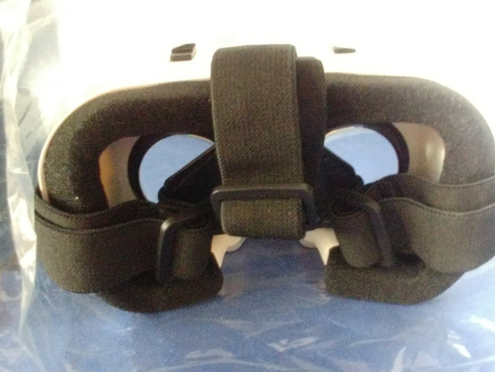 NIB Virtual Reality Glasses Headset 3D Glasses