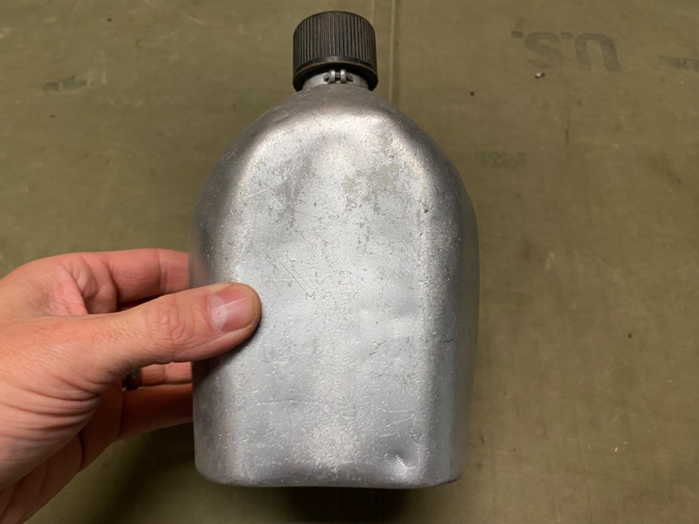 ORIGINAL WWII US ARMY & MARINE INFANTRY M1942 CANTEEN-DATED 1944