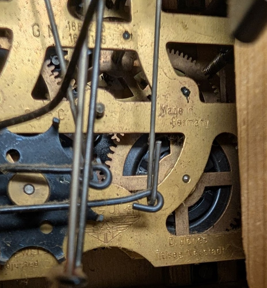 D.Hönes Chalet Style Cuckoo Clock