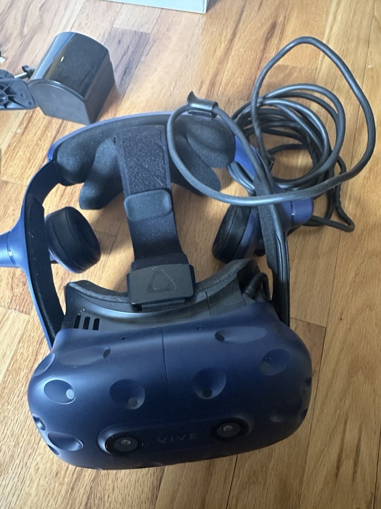 HTC Vive Pro Original VR Kit Virtual Reality