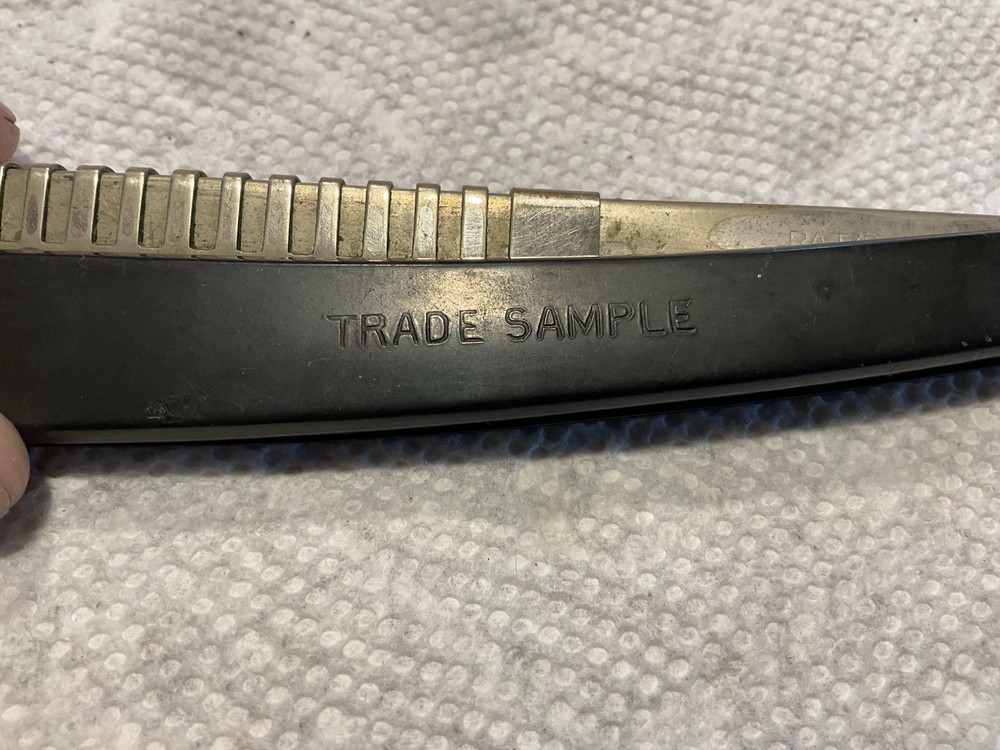 E Wreck & Son Razor Trade Sample