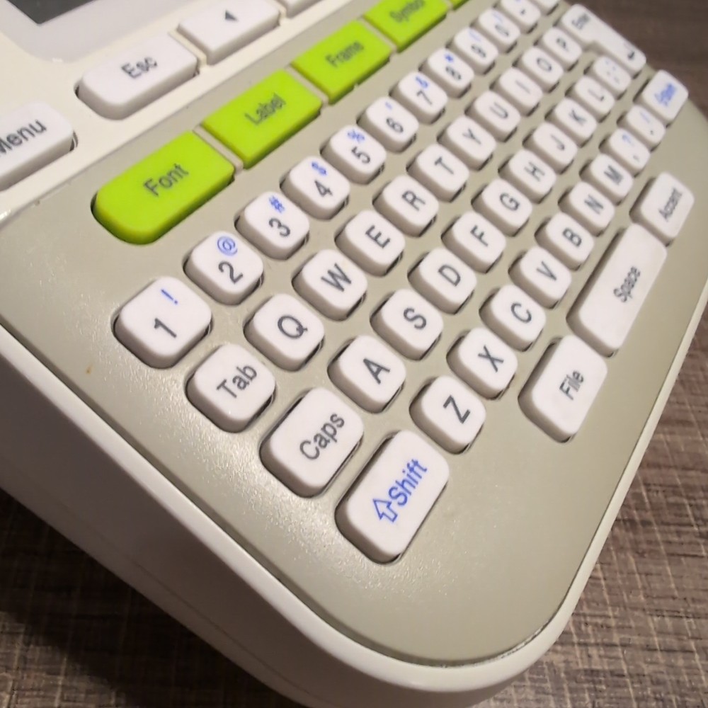 Broyher P-touch PT-D210 Label Maker Battery Operated