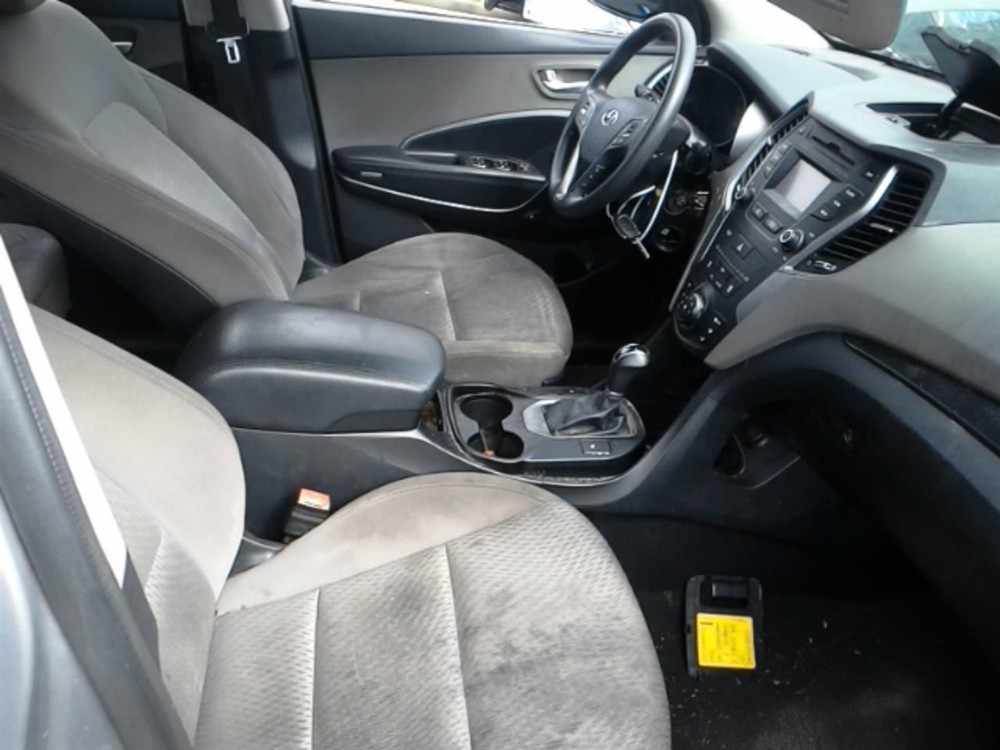 SANTA FE 2016 Fuse Box Cabin 104929248