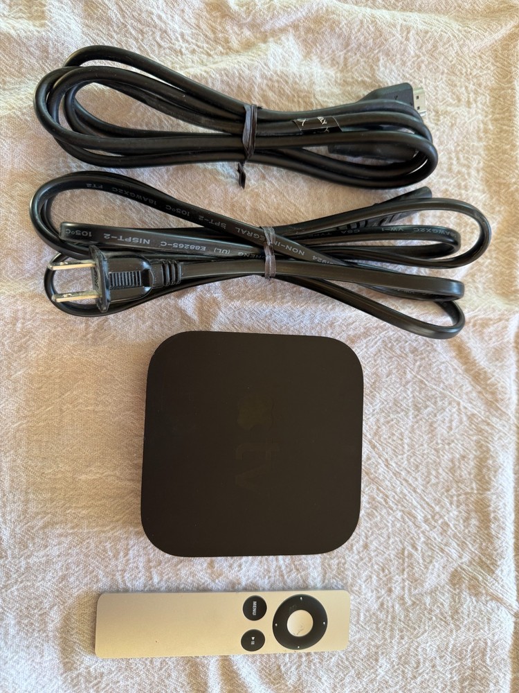 Apple TV A1469 HD Digital Media Streamer - Black (3rd Generation)