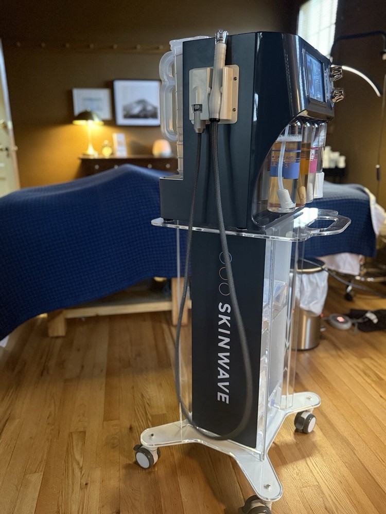 Skin Wave Facial Device