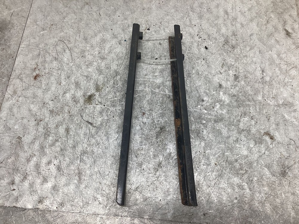 2000 Arctic Cat 500 4x4 Automatic OEM FRONT BUMPER MOUNT CHANNEL