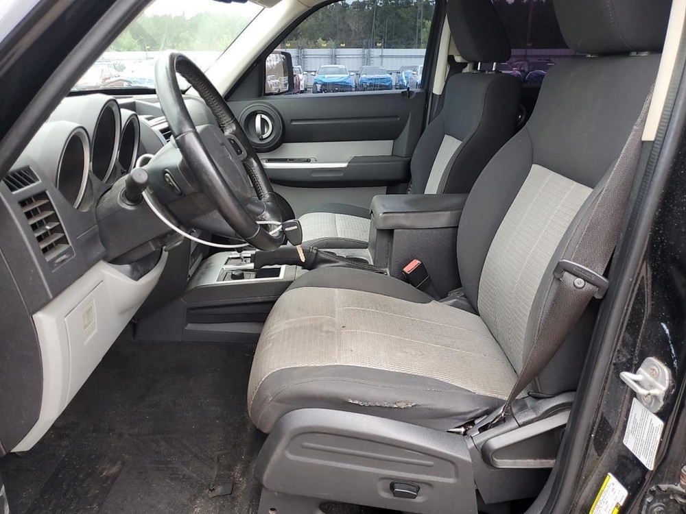 NITRO 2007 Glove Box 4835596