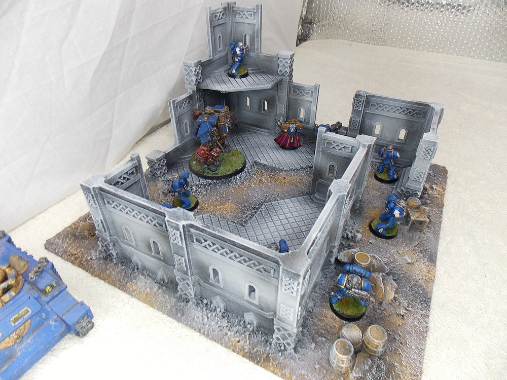 WARGAMING TERRAIN PAINTED BUILDING