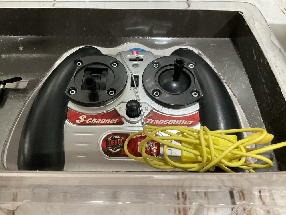 VINTAGE REMOTE CONTROL IRON EAGLE SMALL HELICOPTER