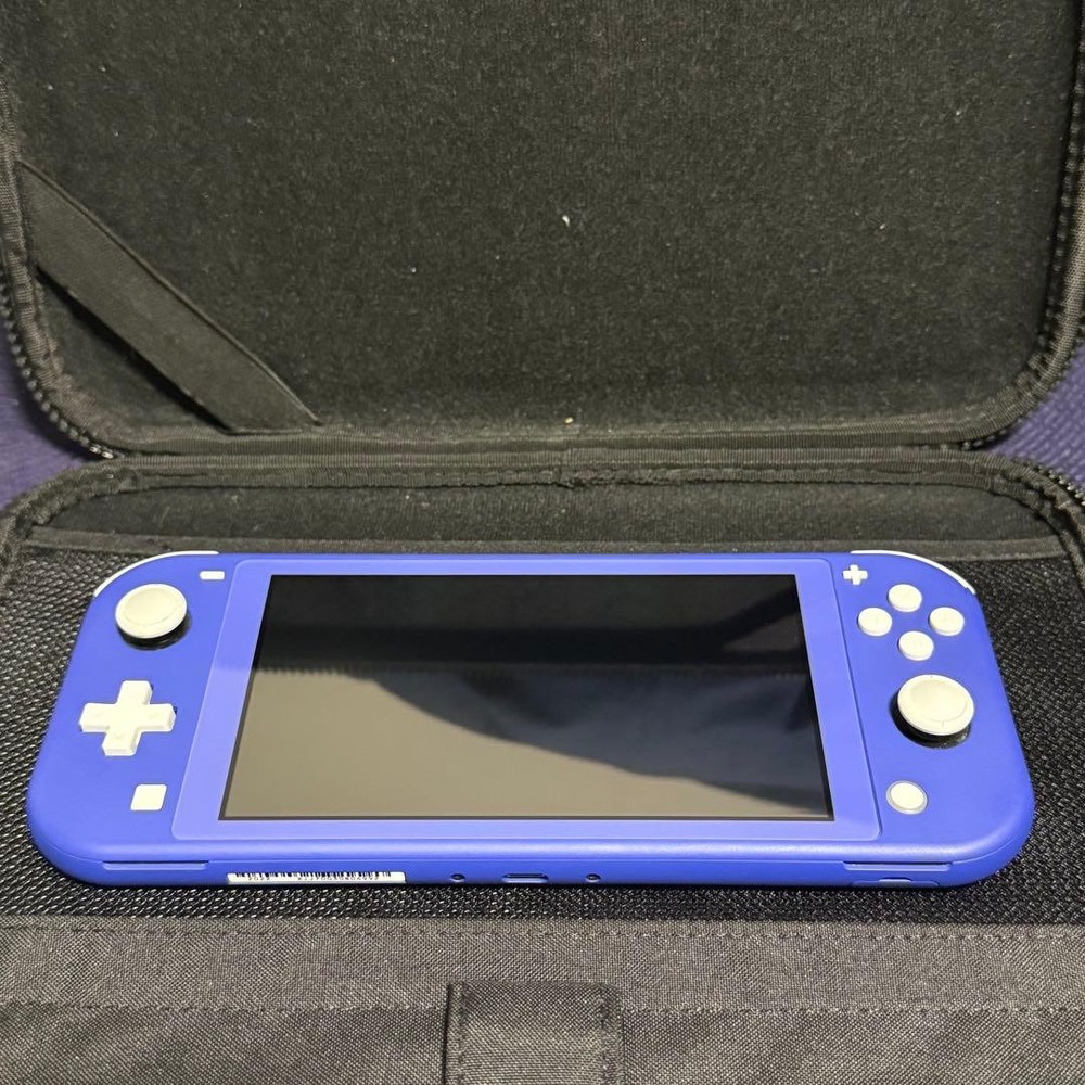 Nintendo Switch Lite Blue excellent condition