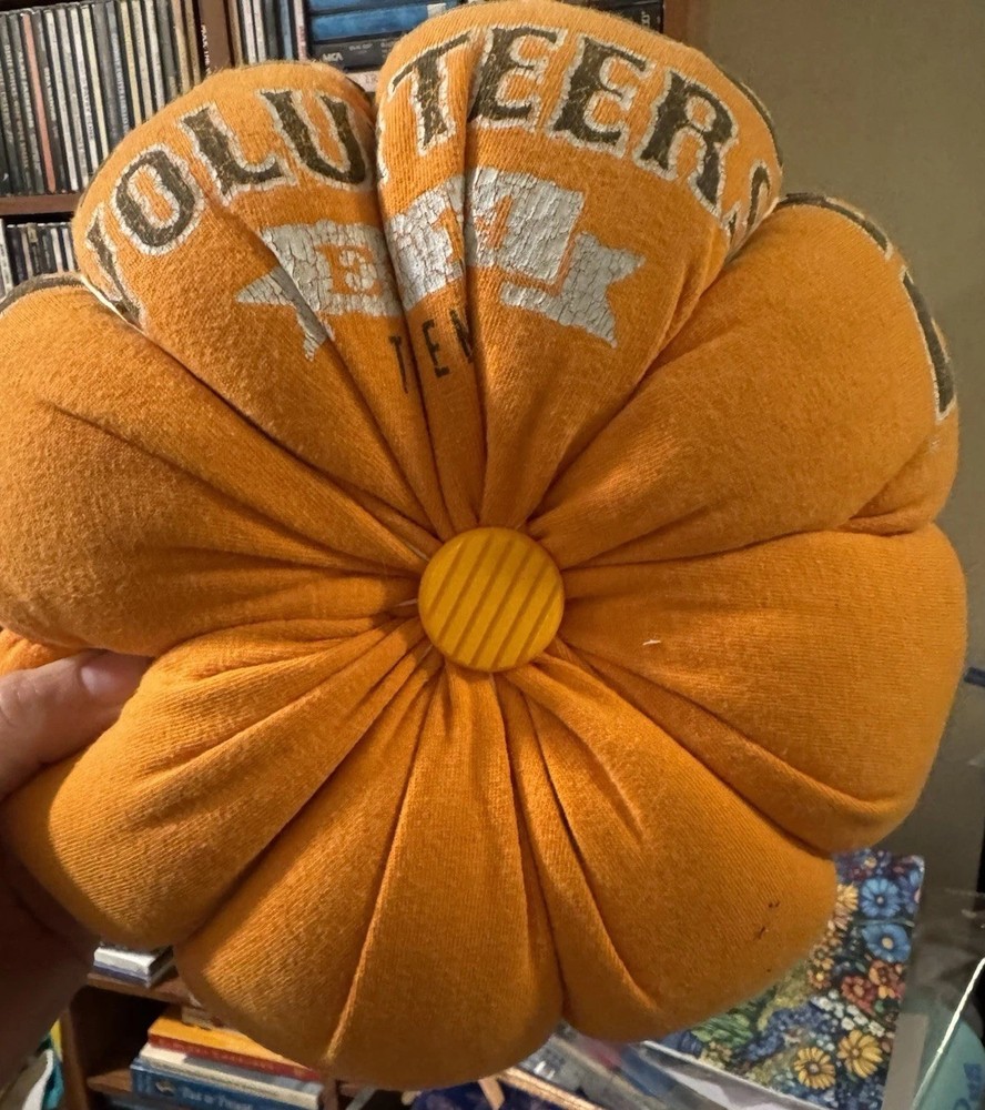 Tennessee Vols. Pumpkin Decor