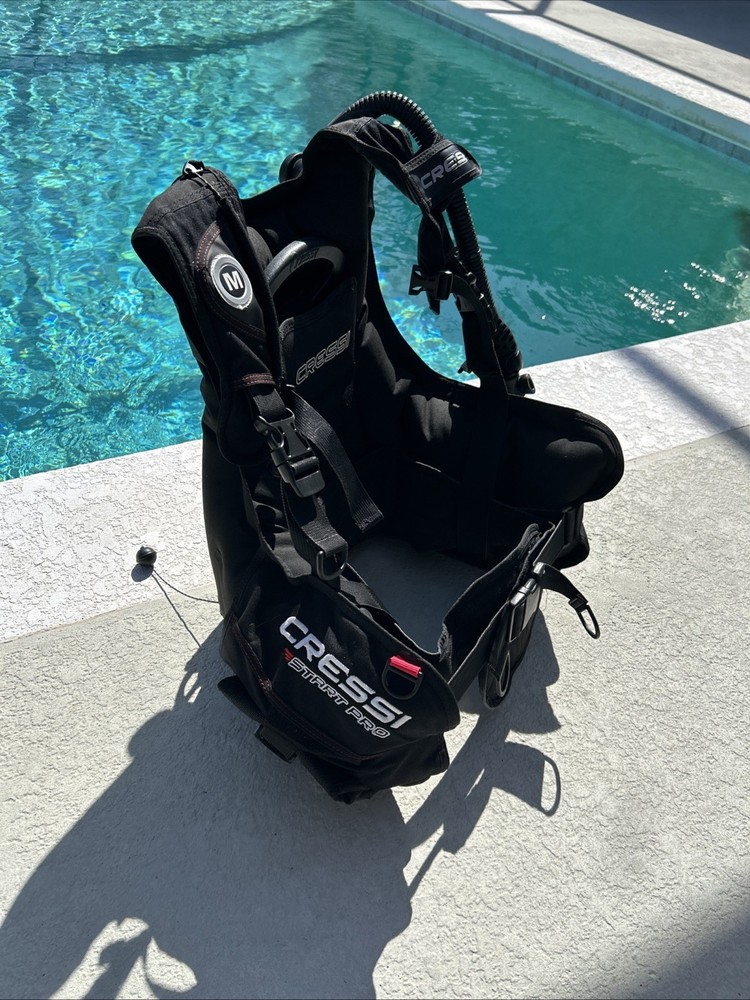 Cressi Start Pro BCD. Size Medium. Scuba Diving.